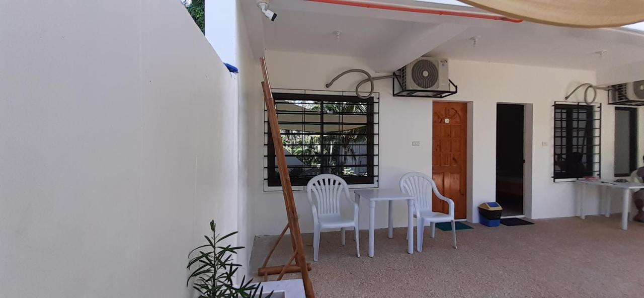 Jalyn'S Resort Sabang Puerto Galera Dış mekan fotoğraf