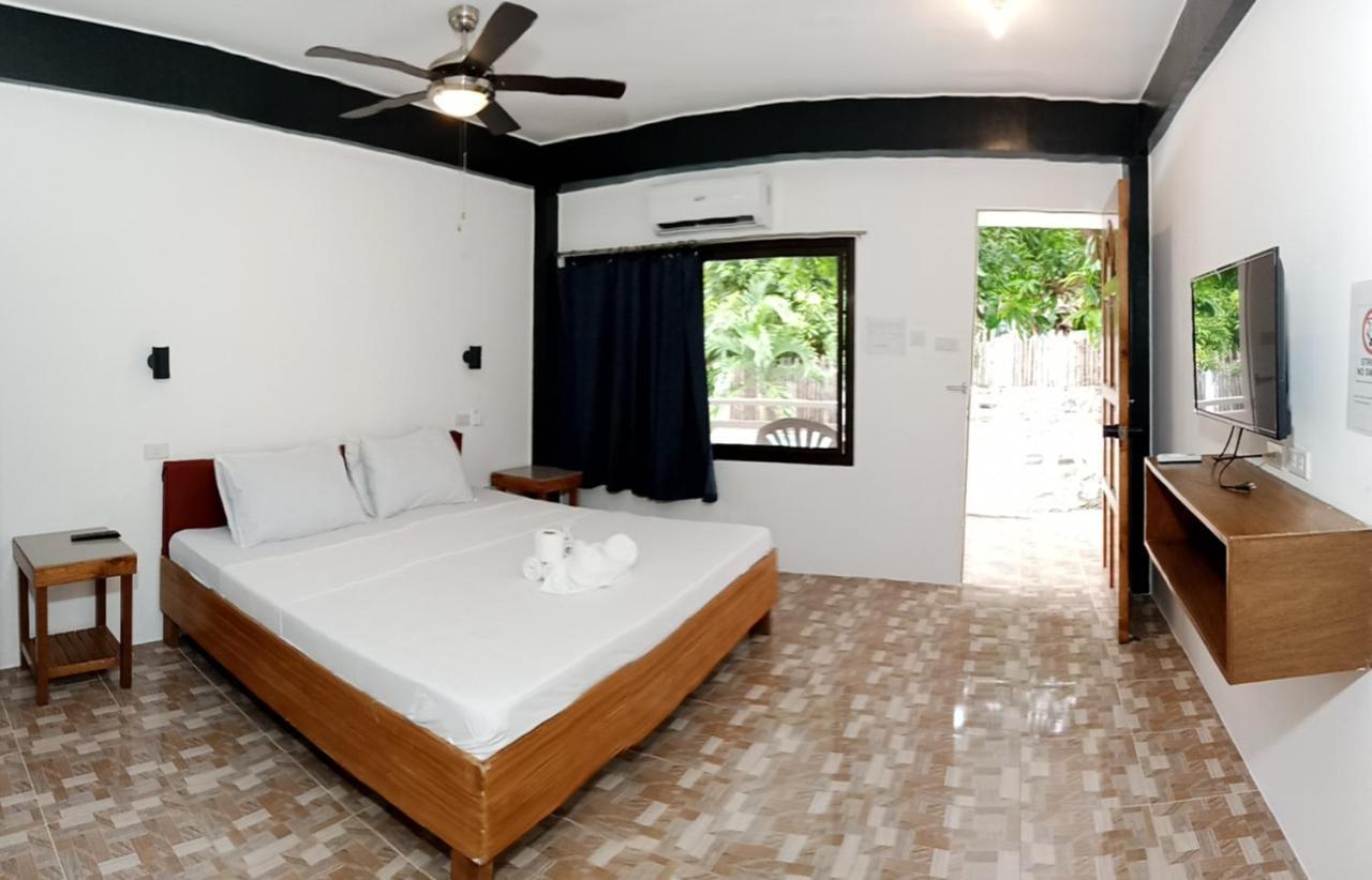 Jalyn'S Resort Sabang Puerto Galera Dış mekan fotoğraf