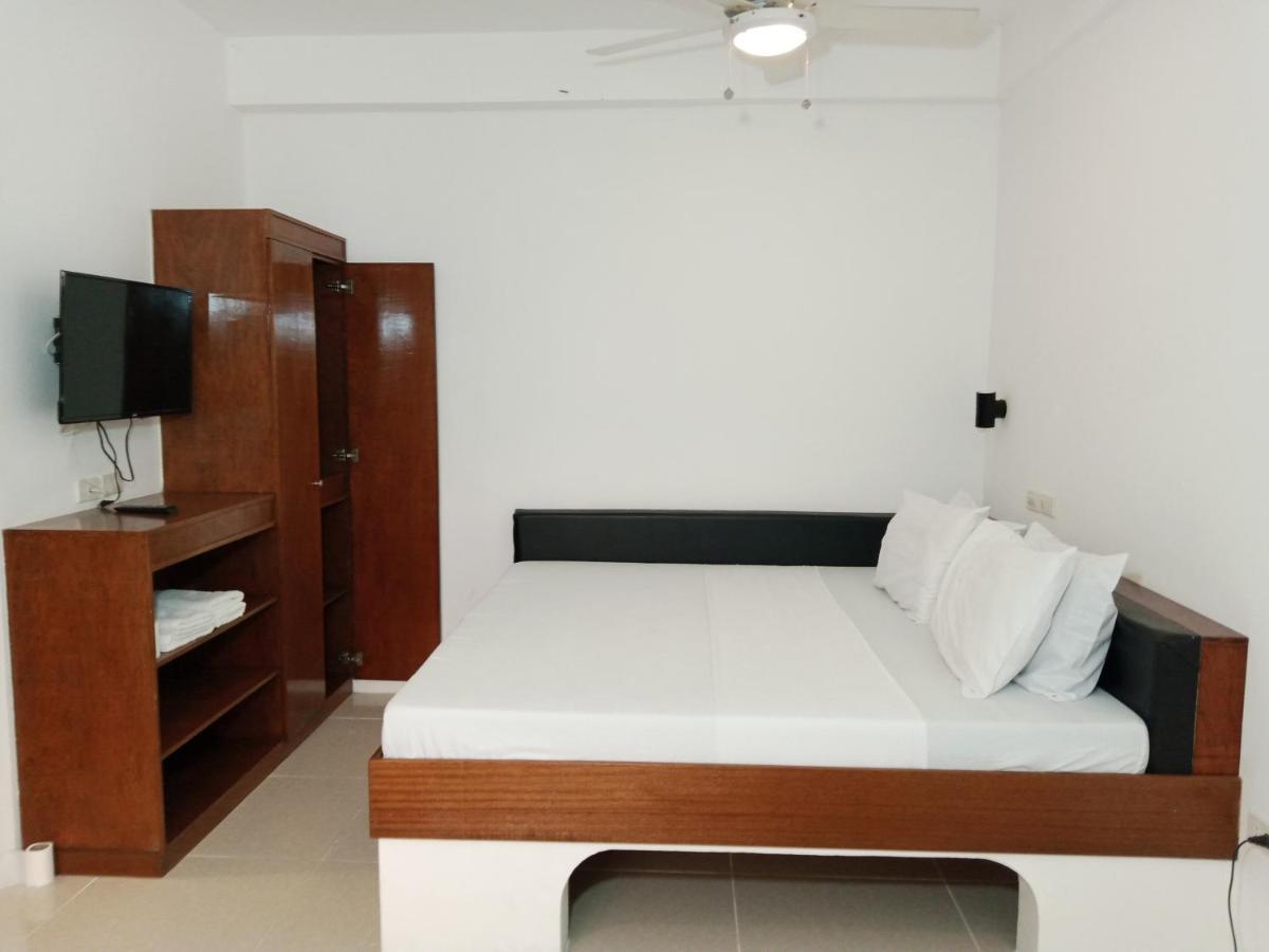 Jalyn'S Resort Sabang Puerto Galera Dış mekan fotoğraf
