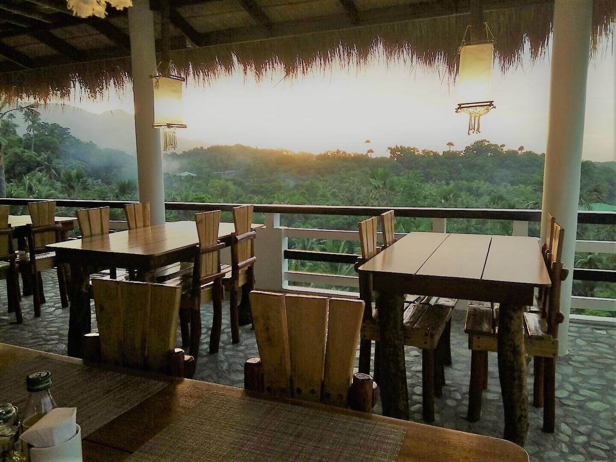 Jalyn'S Resort Sabang Puerto Galera Dış mekan fotoğraf