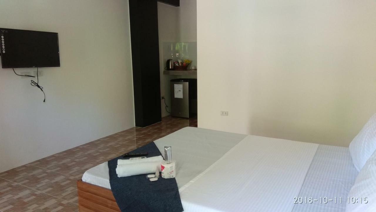 Jalyn'S Resort Sabang Puerto Galera Dış mekan fotoğraf