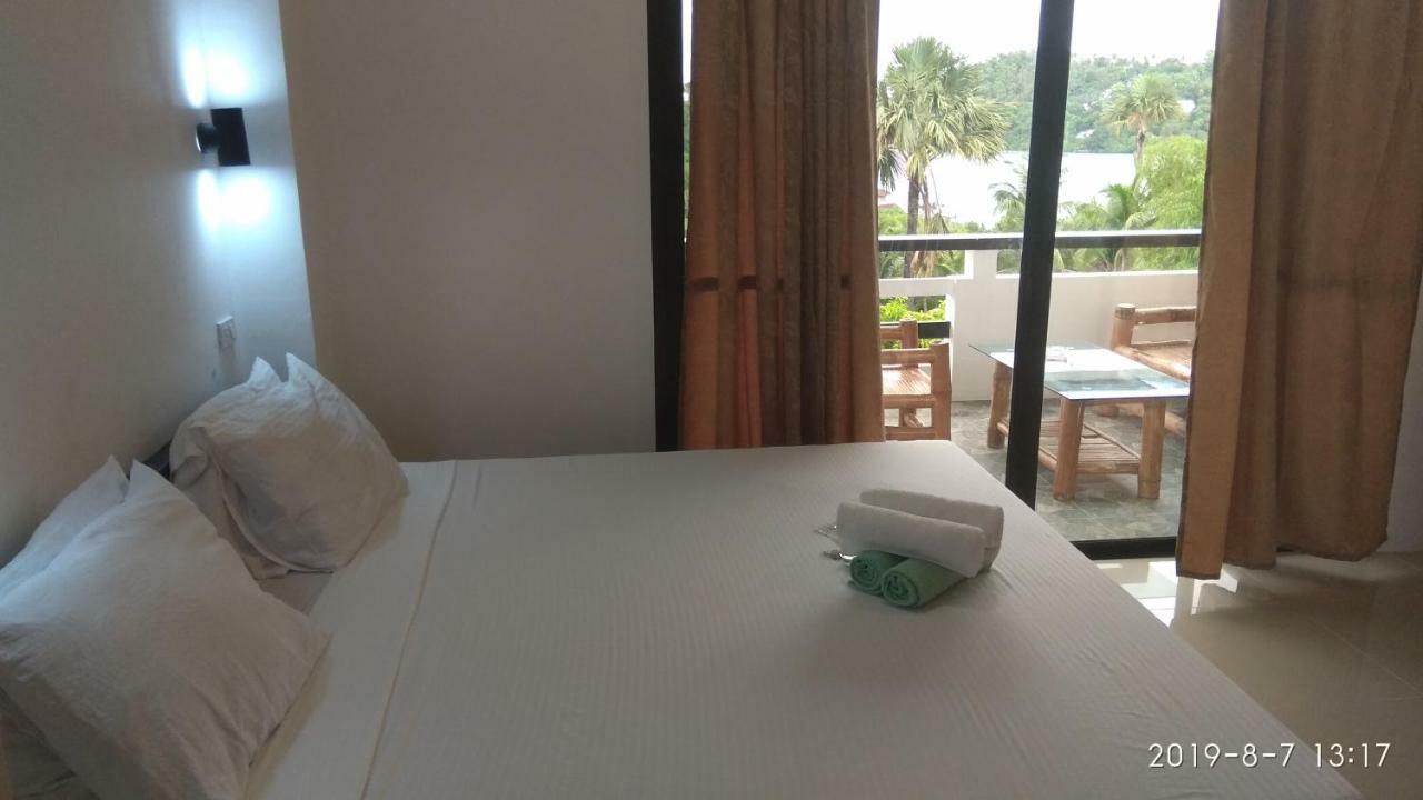 Jalyn'S Resort Sabang Puerto Galera Dış mekan fotoğraf